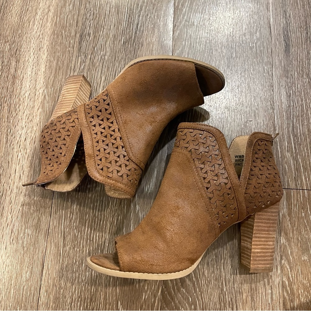 Report Booties - Picture 7 of 8